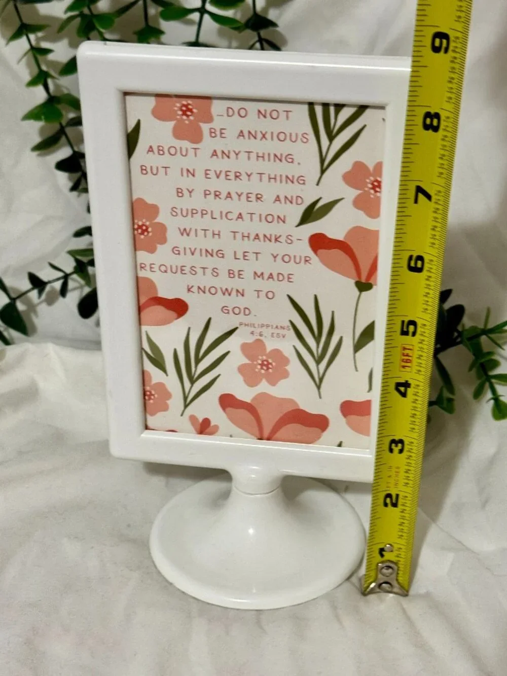 Freestanding White Tabletop Pedestal Frame 4x6